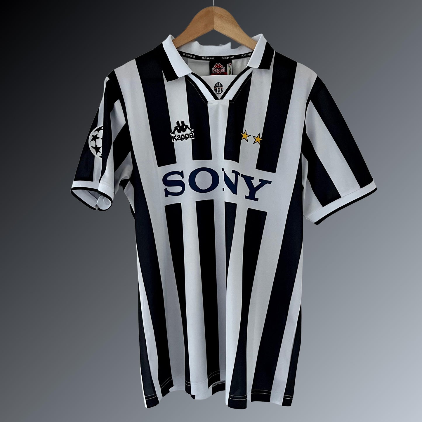 Retro Juventus Shirt 1996-97 Home